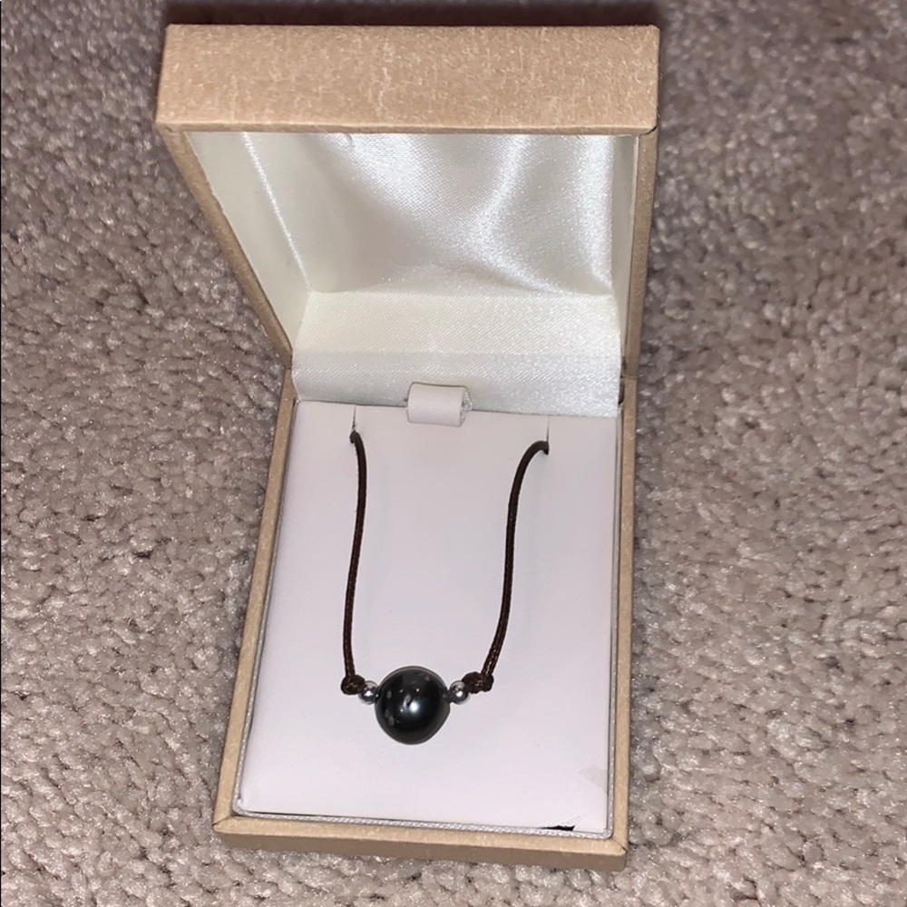 BN Black Pearl necklace!